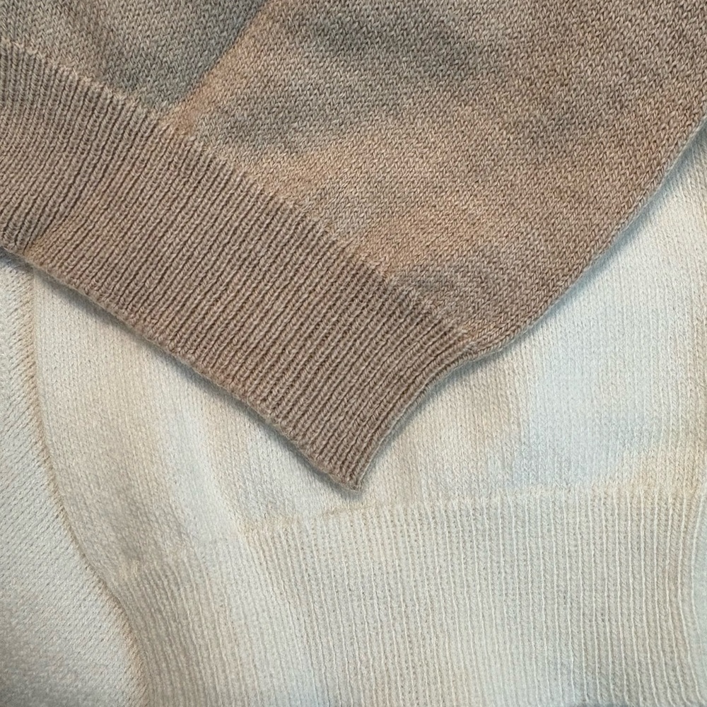 Masters - Magnolia Lane Two-Tone Cream and Tan Sweater in size large - Picture 7 of 7